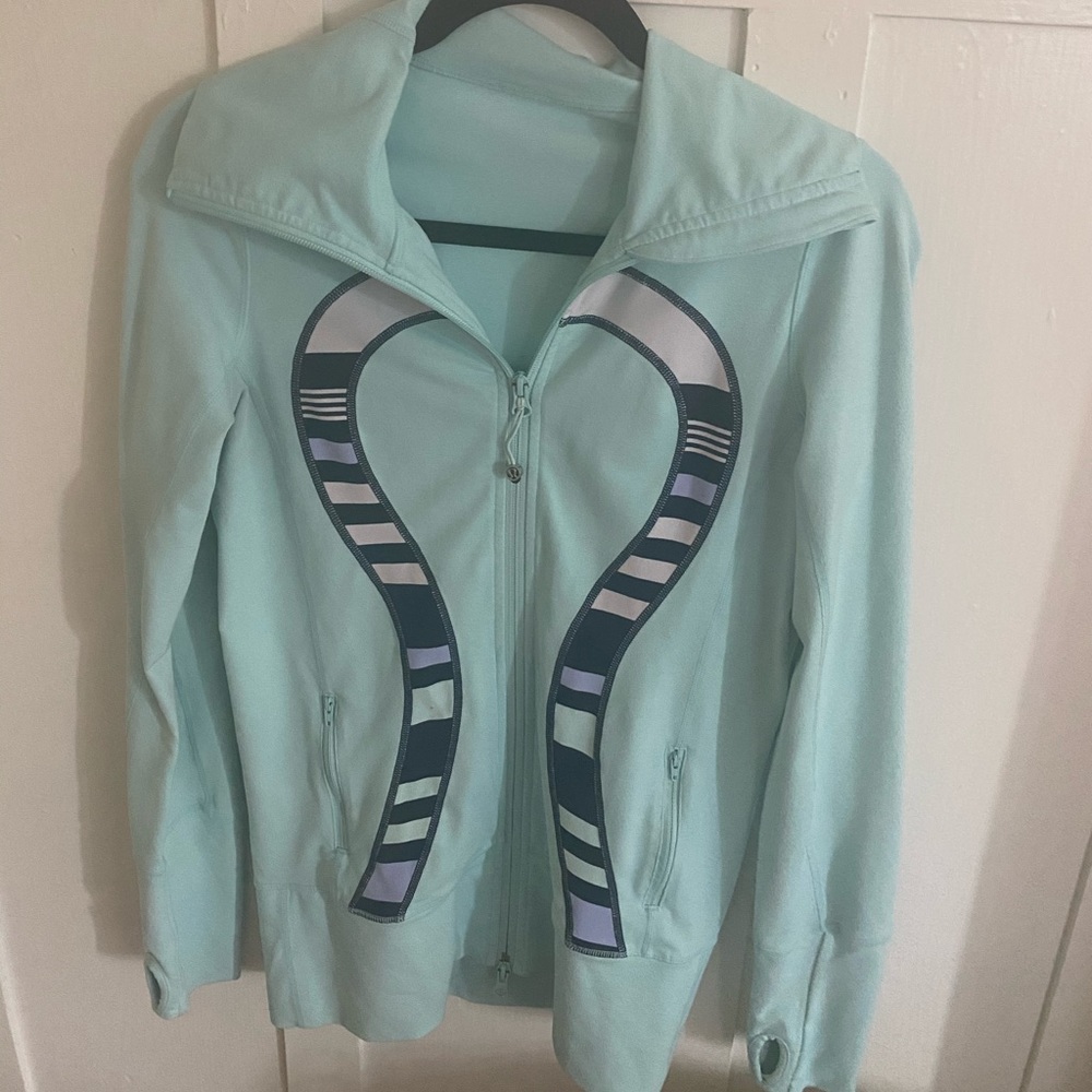 Lululemon jacket size 8